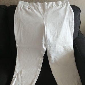 Alfani white capris
